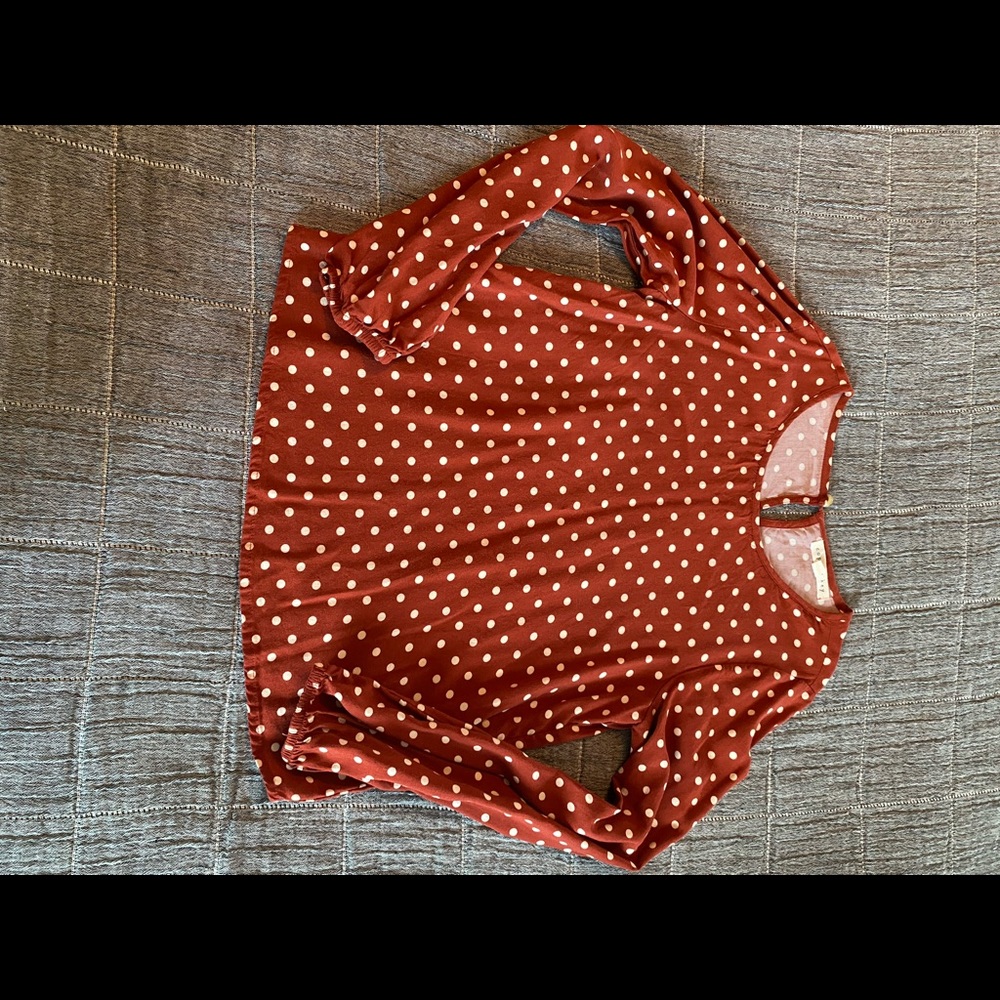 Girls size Medium Copper Key top